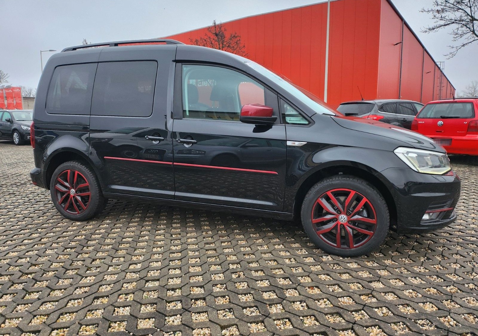 Volkswagen Caddy  Highline BMT foto 3