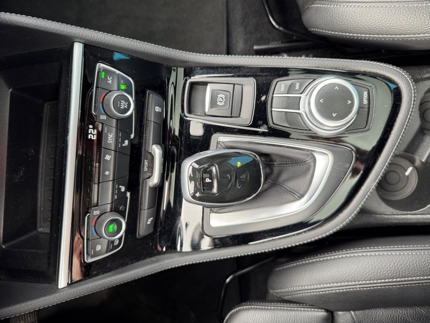 BMW 218 Active Tourer iA SPORT+LEDER+HUD+PANO+AHK+SH foto 23