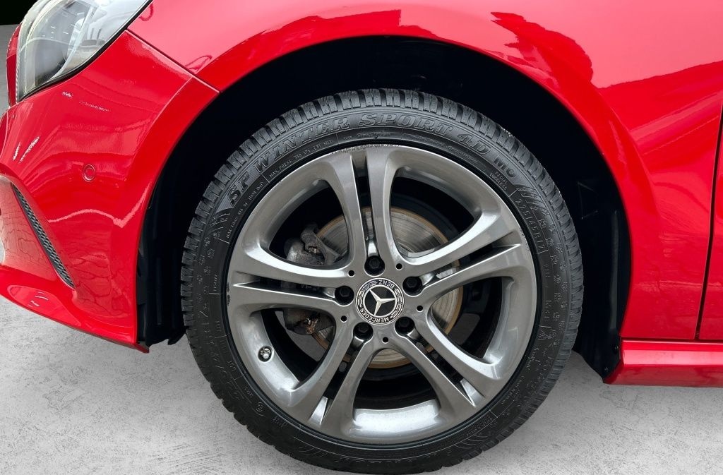 Mercedes-Benz A 180 d LED Navi SHZ Kam. KeyLess KlimaA LM PDC foto 3