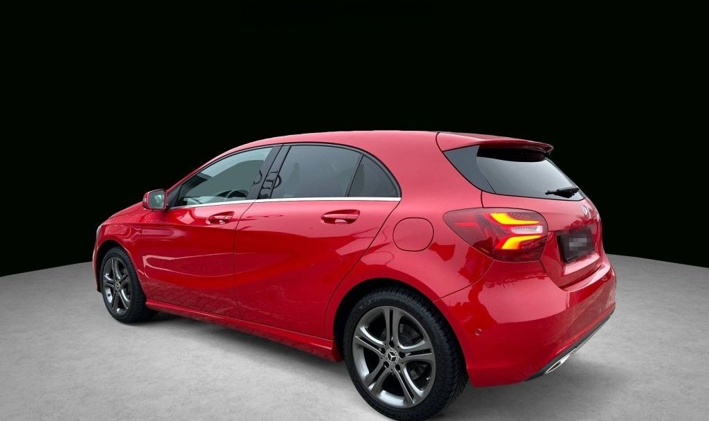 Mercedes-Benz A 180 d LED Navi SHZ Kam. KeyLess KlimaA LM PDC foto 5