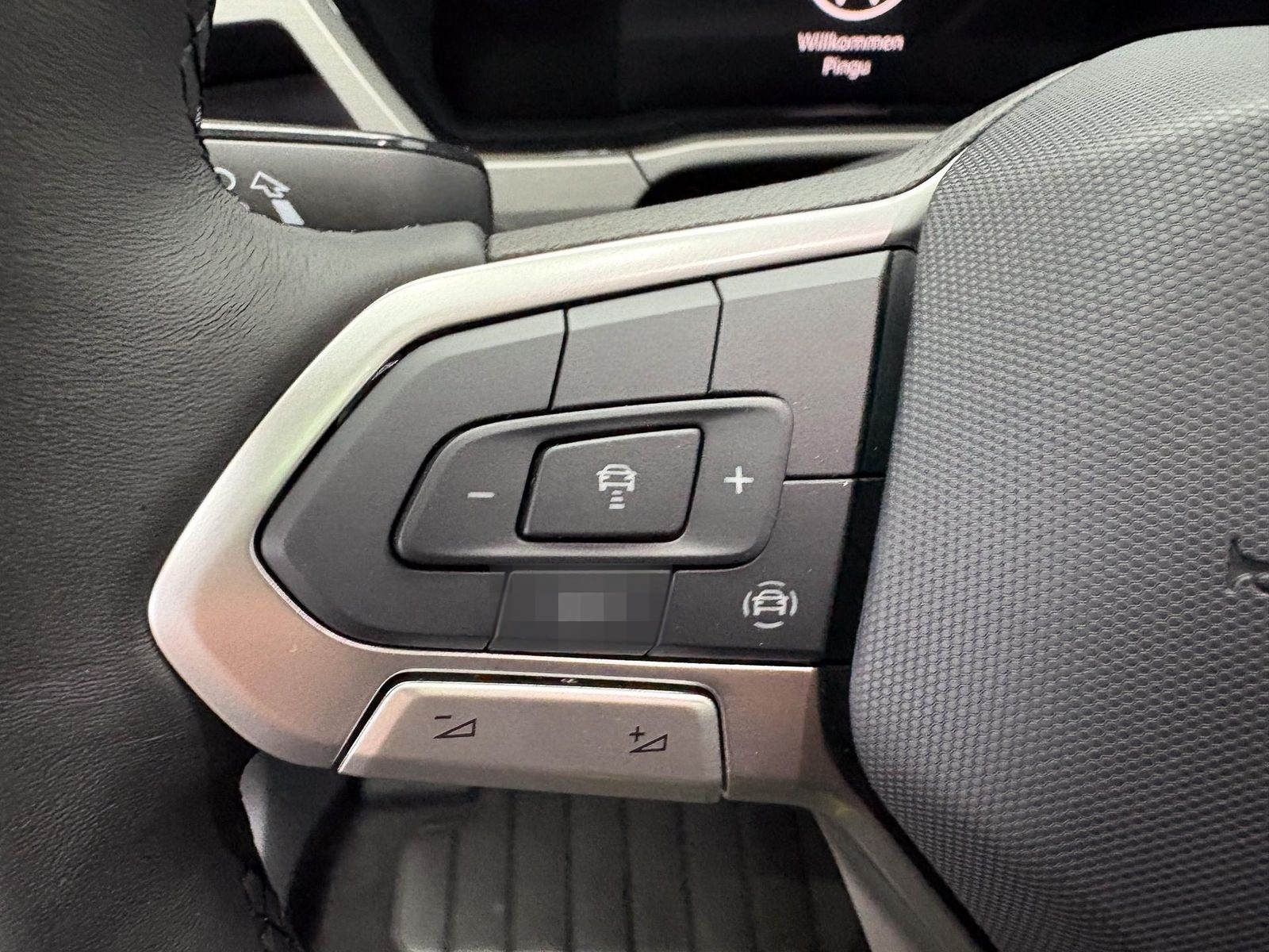 Volkswagen Touran Family DSG PANO KEYLESS ACC NAVI 1.5 T... foto 16