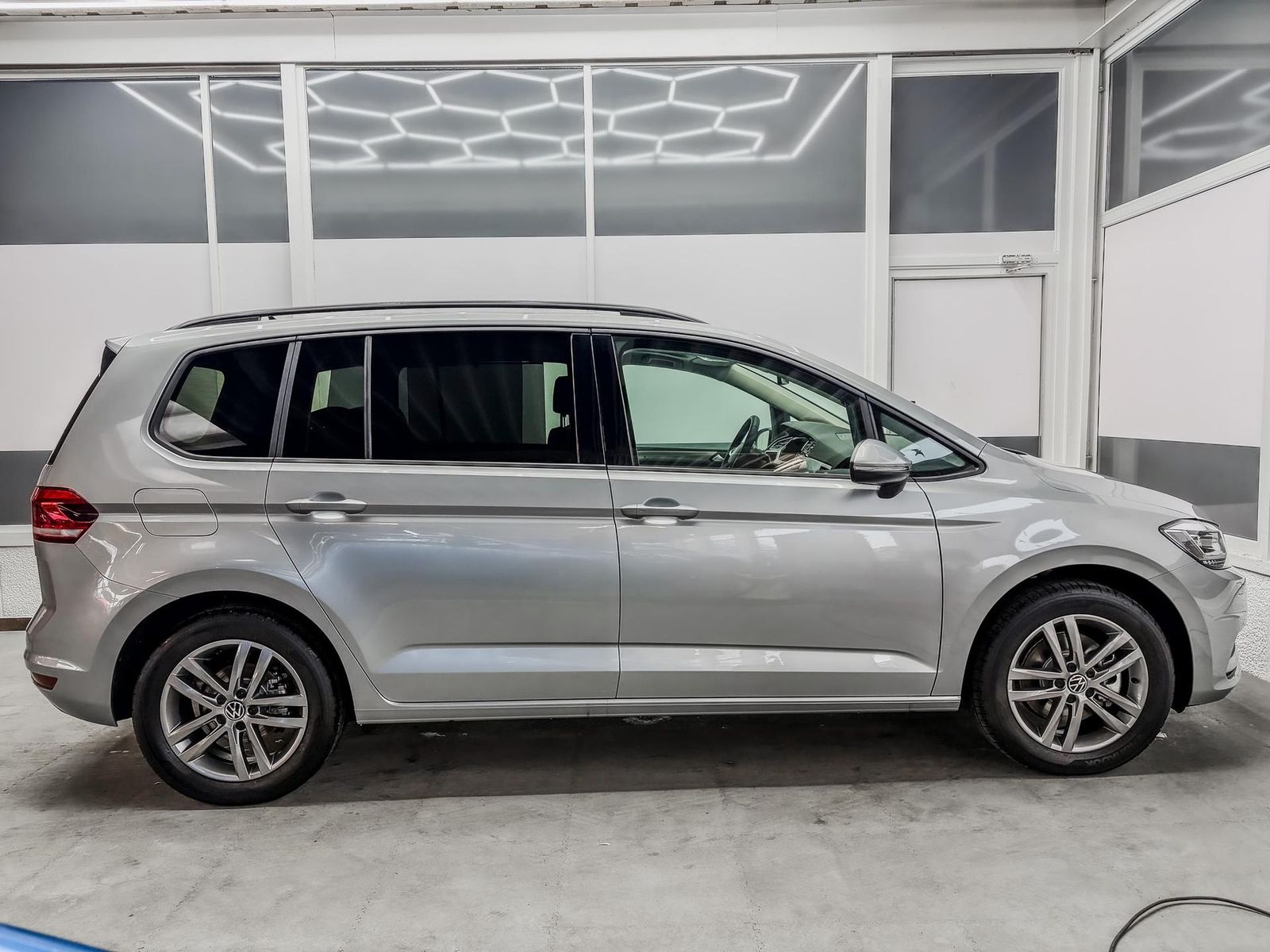 Volkswagen Touran Family DSG PANO KEYLESS ACC NAVI 1.5 T... foto 4