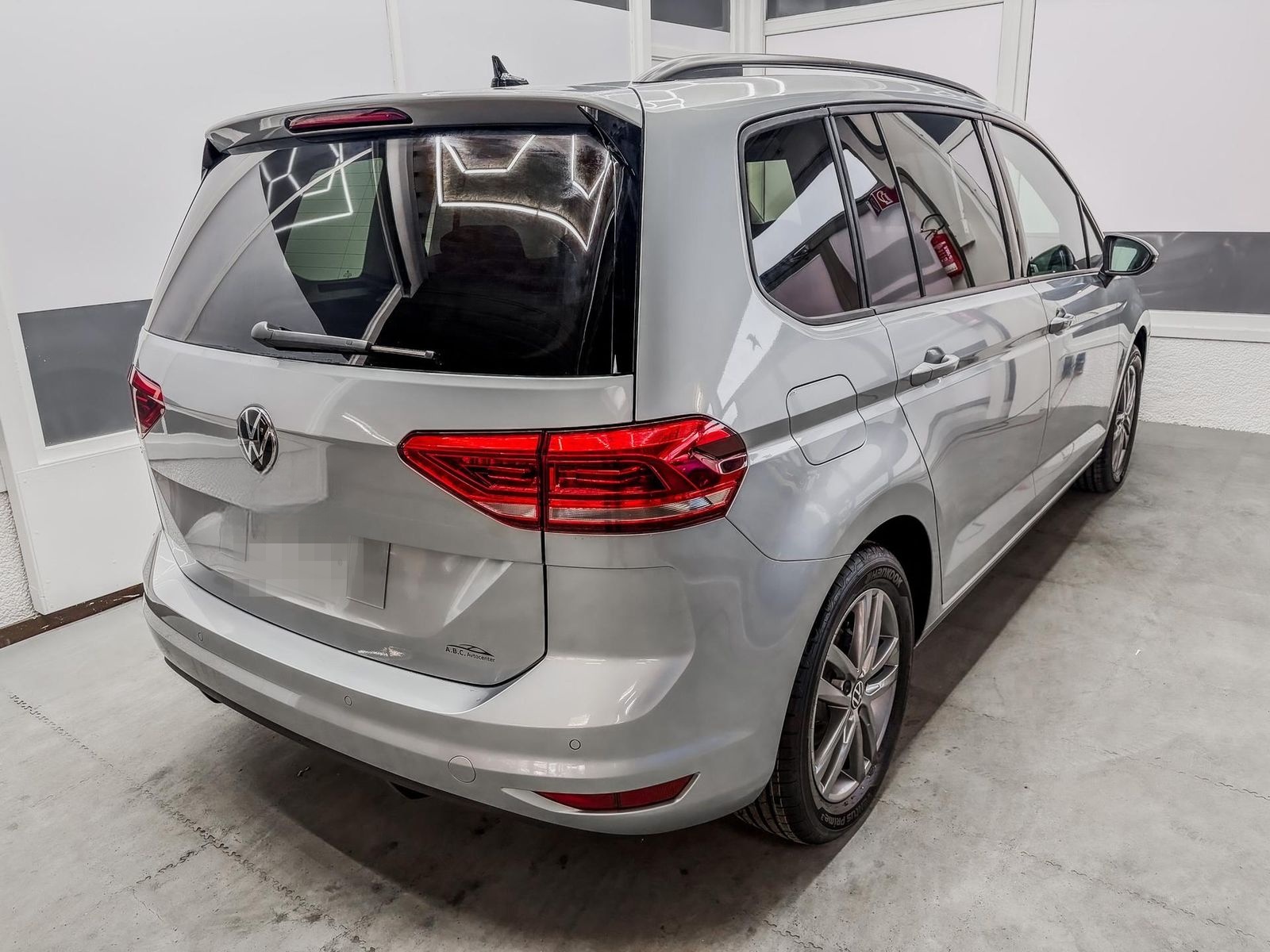 Volkswagen Touran Family DSG PANO KEYLESS ACC NAVI 1.5 T... foto 5