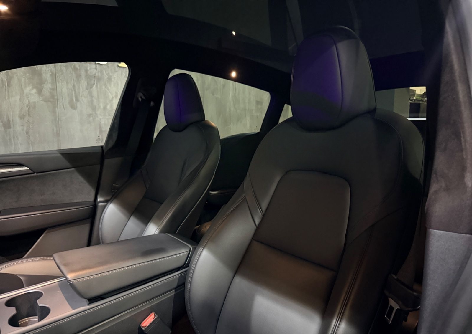 Tesla Model Y Performance Dual Motor AWD,PANO,21" foto 14