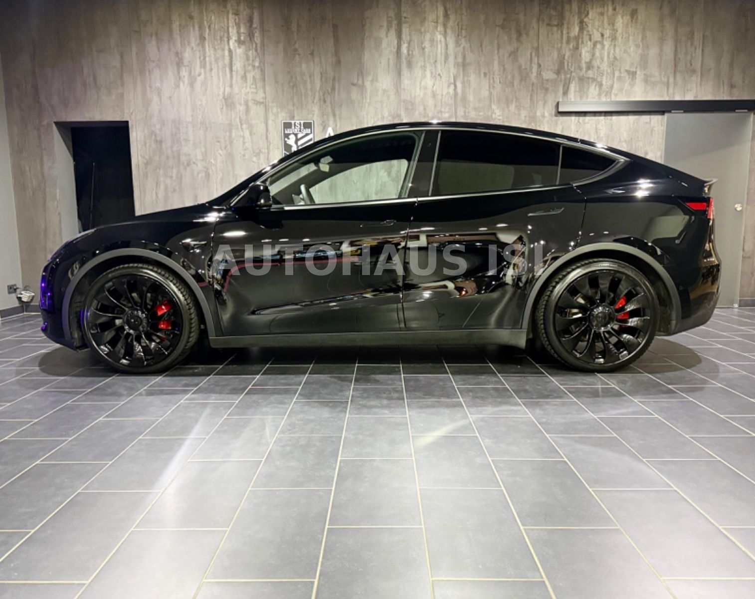 Tesla Model Y Performance Dual Motor AWD,PANO,21" foto 9