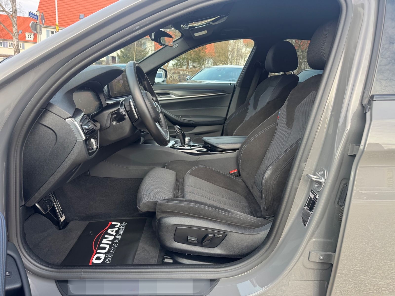 BMW 520 d M-Sportpacket | Live Cockpit| AHK| ACC|DAB foto 17