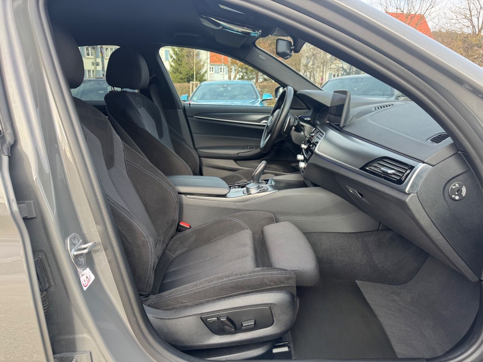 BMW 520 d M-Sportpacket | Live Cockpit| AHK| ACC|DAB foto 18