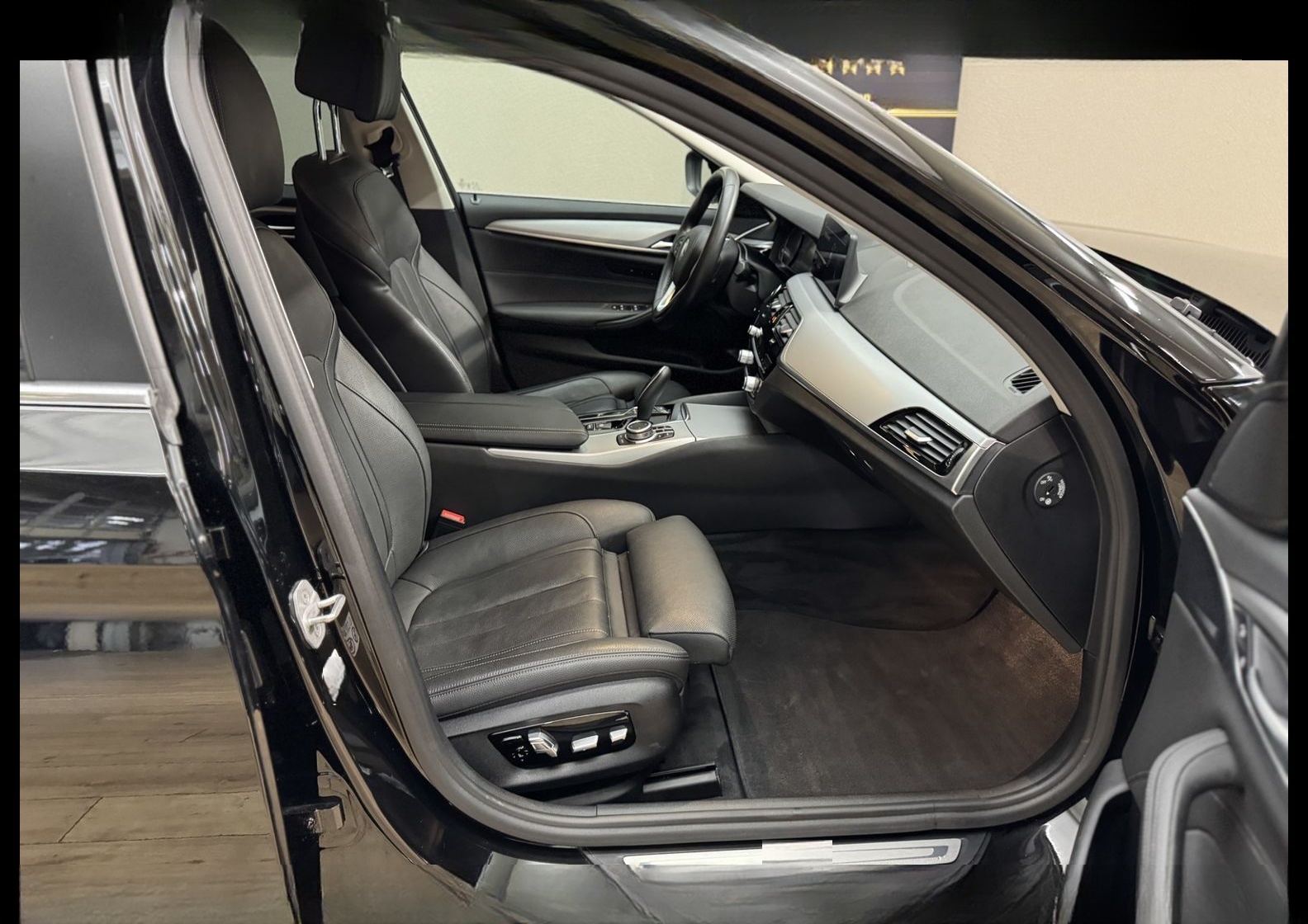 BMW 530 d touring xDrive *LEDER*KAM*TOLLE KM*UPE:75 foto 18