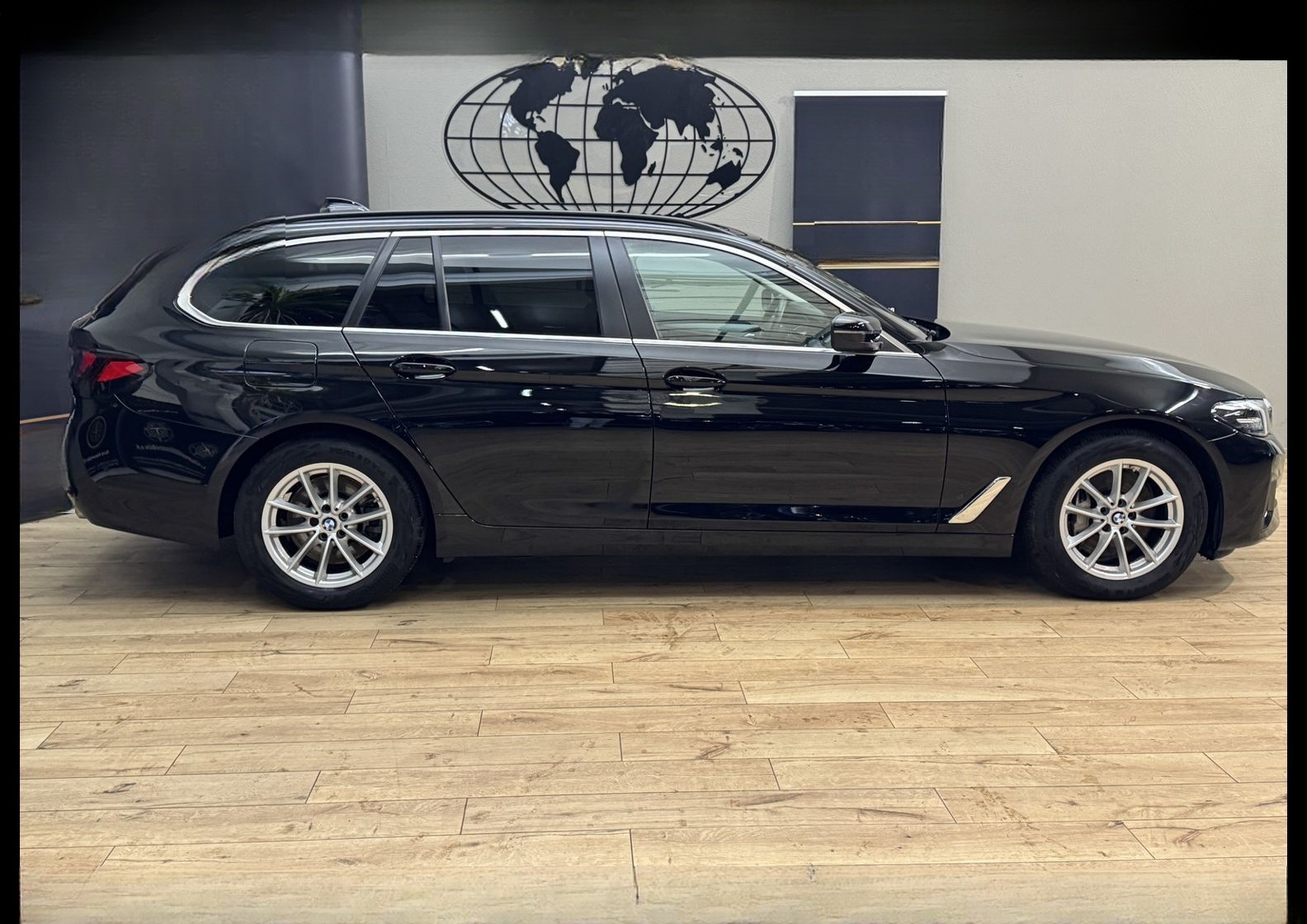 BMW 530 d touring xDrive *LEDER*KAM*TOLLE KM*UPE:75 foto 7