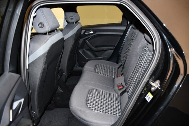 Audi A1 Sportback 35 TFSI S tronic Kamera/Einparkhi v foto 11