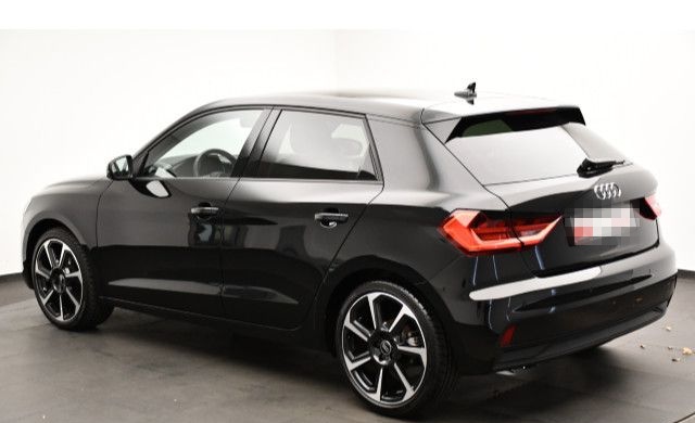 Audi A1 Sportback 35 TFSI S tronic Kamera/Einparkhi v foto 16