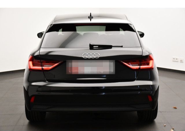 Audi A1 Sportback 35 TFSI S tronic Kamera/Einparkhi v foto 20