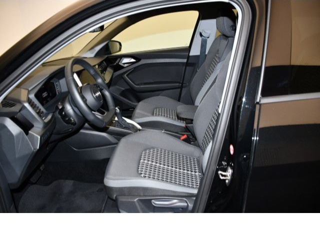 Audi A1 Sportback 35 TFSI S tronic Kamera/Einparkhi v foto 5