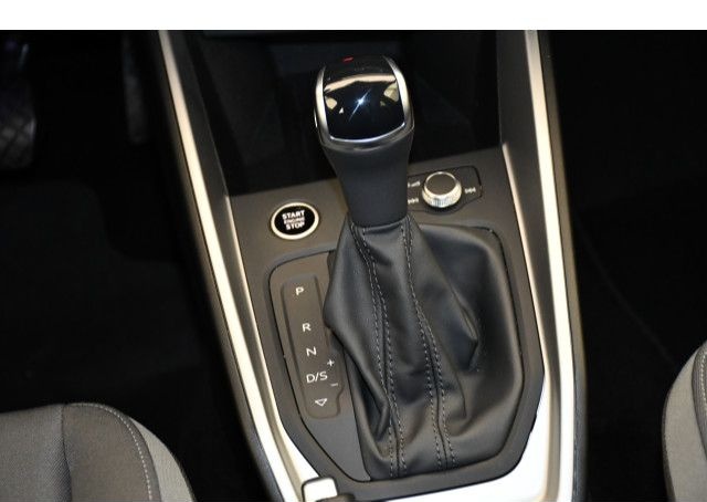 Audi A1 Sportback 35 TFSI S tronic Kamera/Einparkhi v foto 8