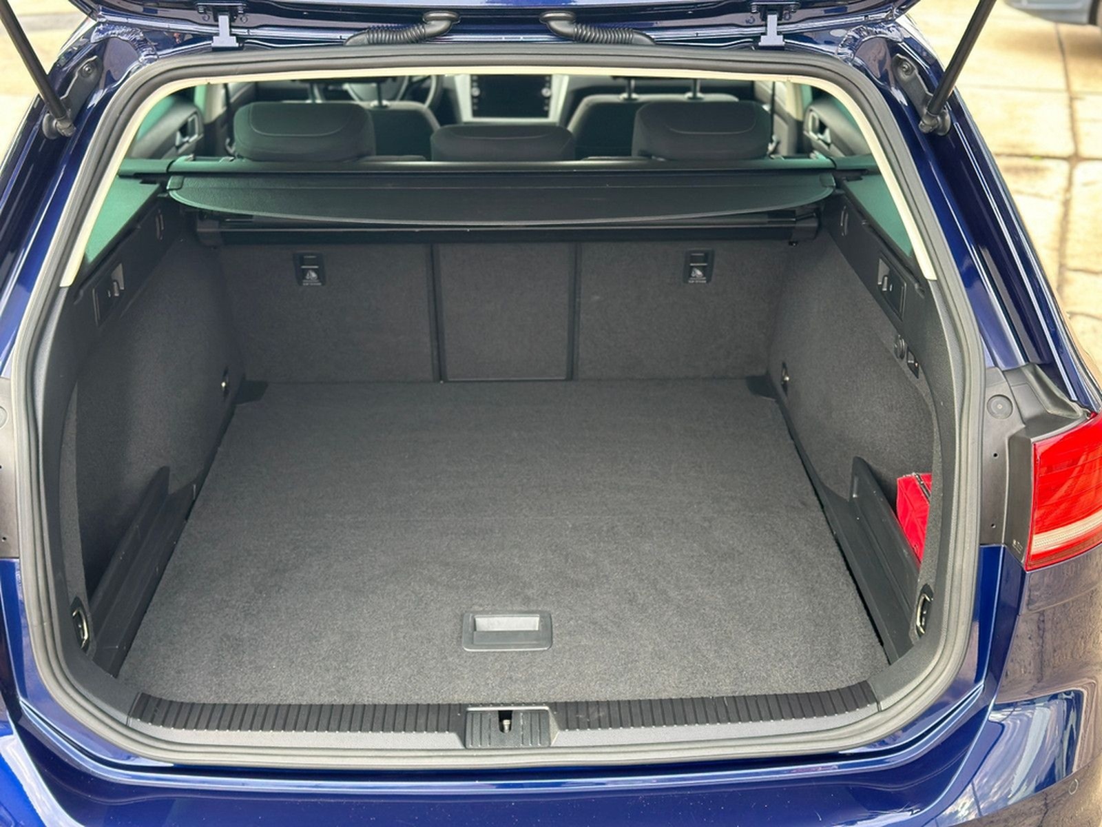 Volkswagen Passat Variant TDI / ACC / Schaltgetriebe selten foto 28