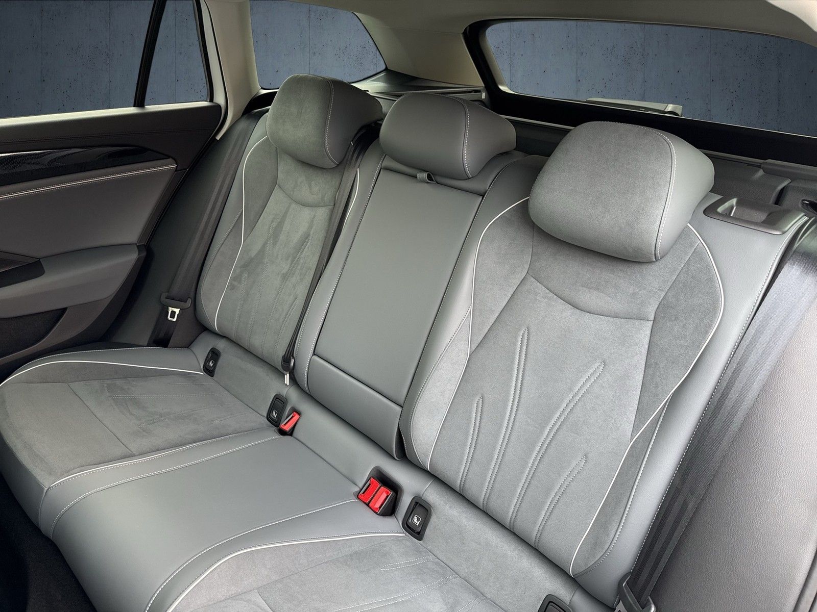 Volkswagen Passat Variant 1.5 TSIe Business DSG Anhängevorr foto 15