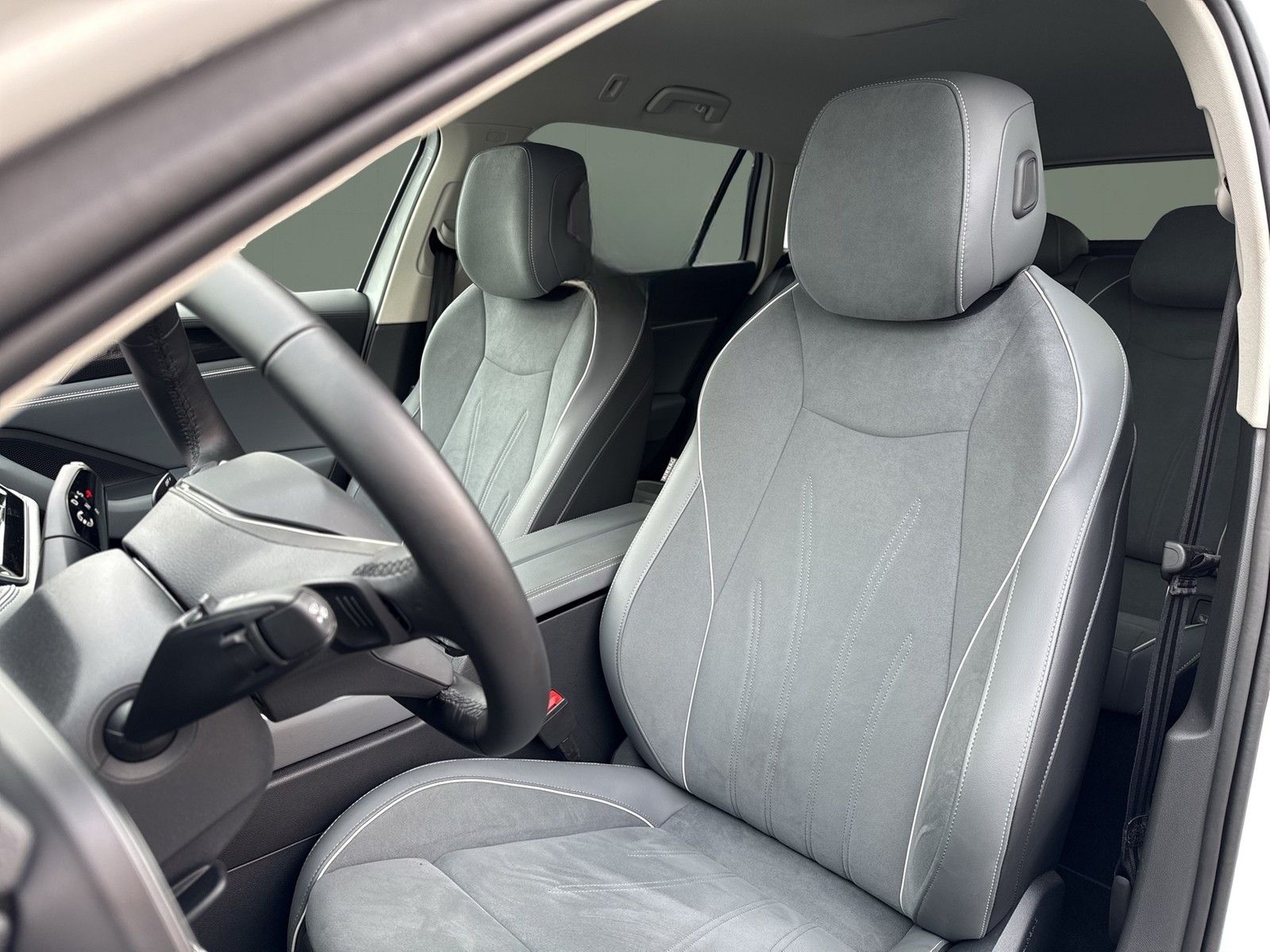 Volkswagen Passat Variant 1.5 TSIe Business DSG Anhängevorr foto 17