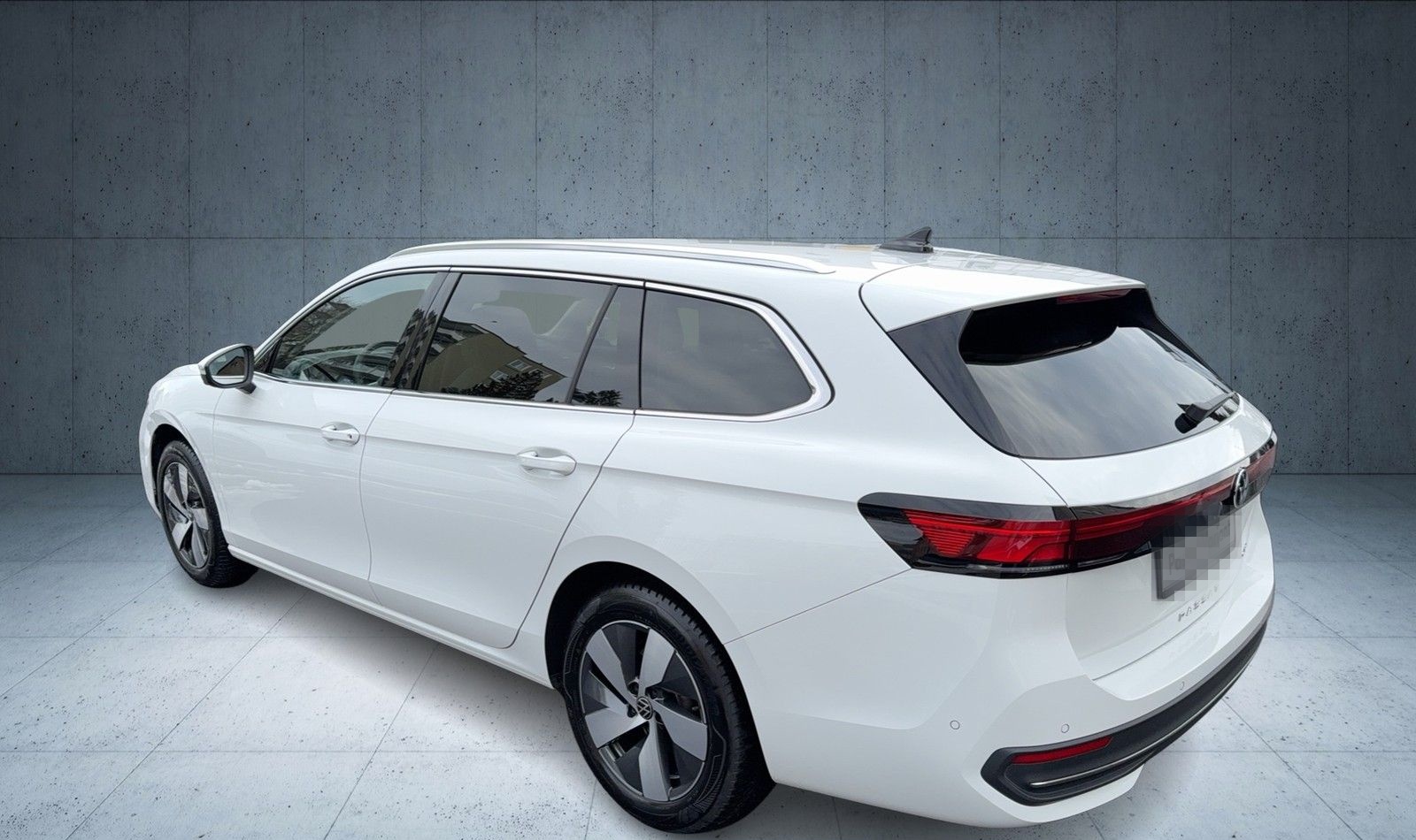 Volkswagen Passat Variant 1.5 TSIe Business DSG Anhängevorr foto 3