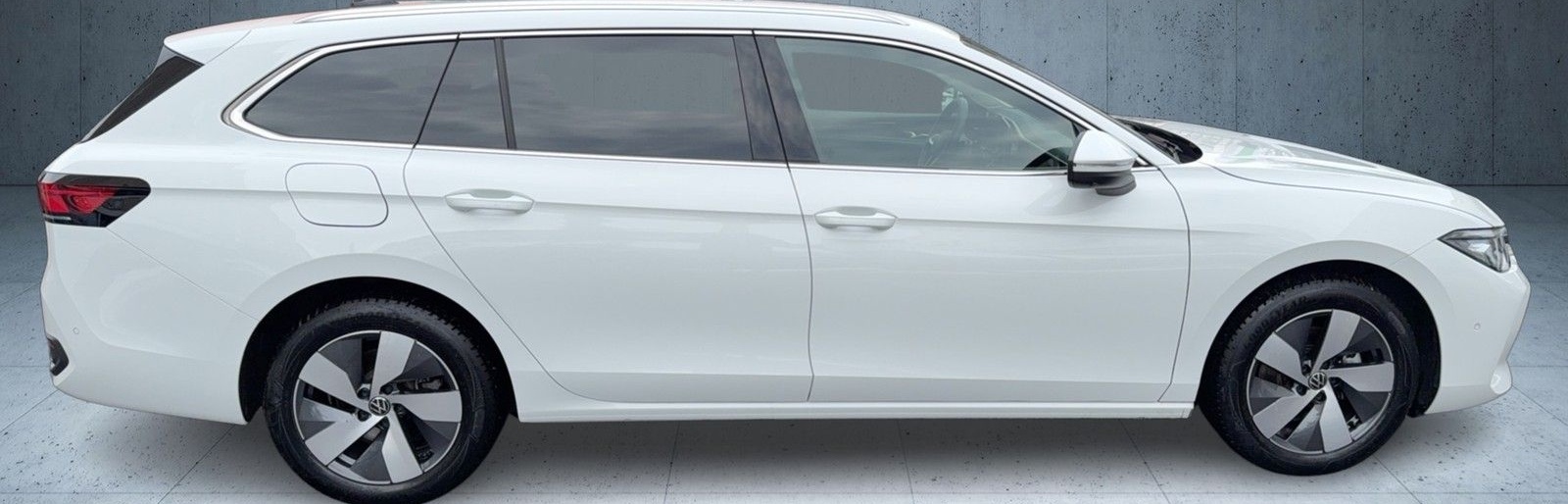 Volkswagen Passat Variant 1.5 TSIe Business DSG Anhängevorr foto 5