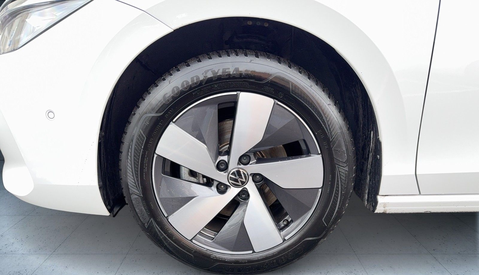 Volkswagen Passat Variant 1.5 TSIe Business DSG Anhängevorr foto 6