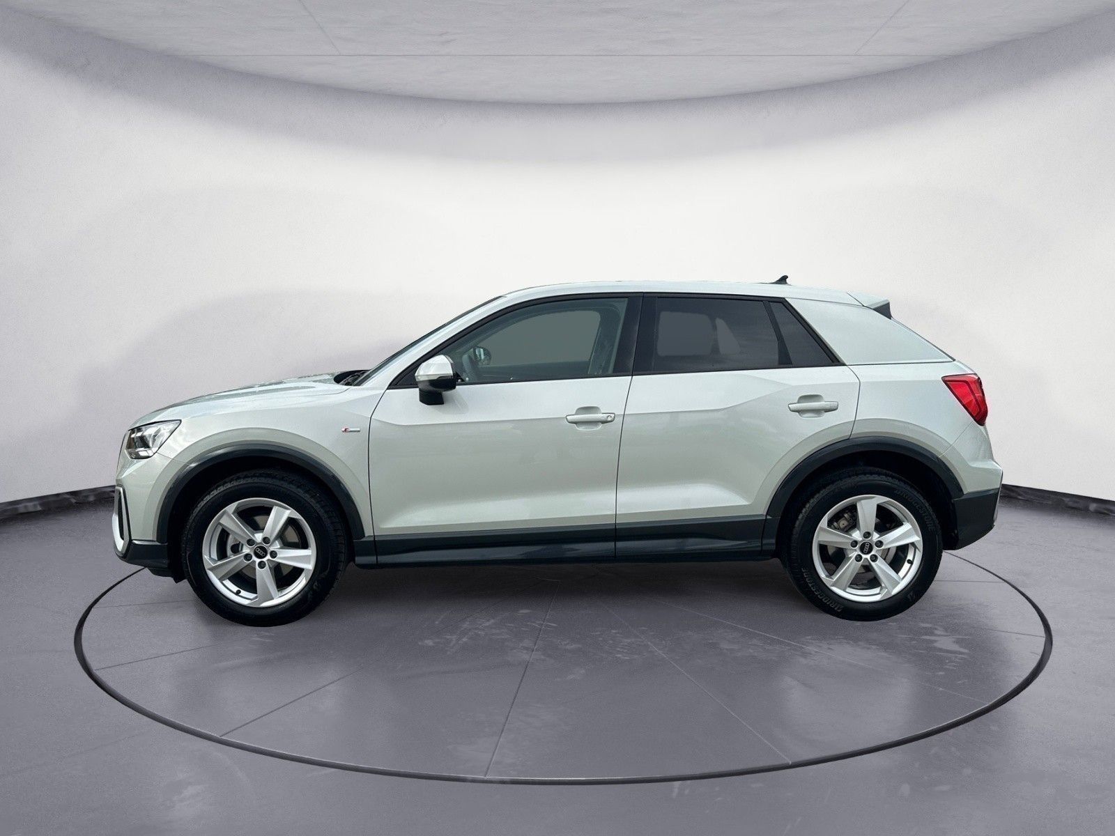 Audi Q2 30 TFSI S-Line Virtual Keyless Matrix GRA Nav foto 3