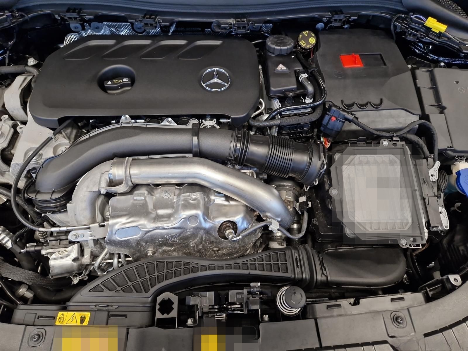 Mercedes-Benz GLA 250 4M AMG  Night AHK EASYPACK 20"LM KEYLESS foto 13