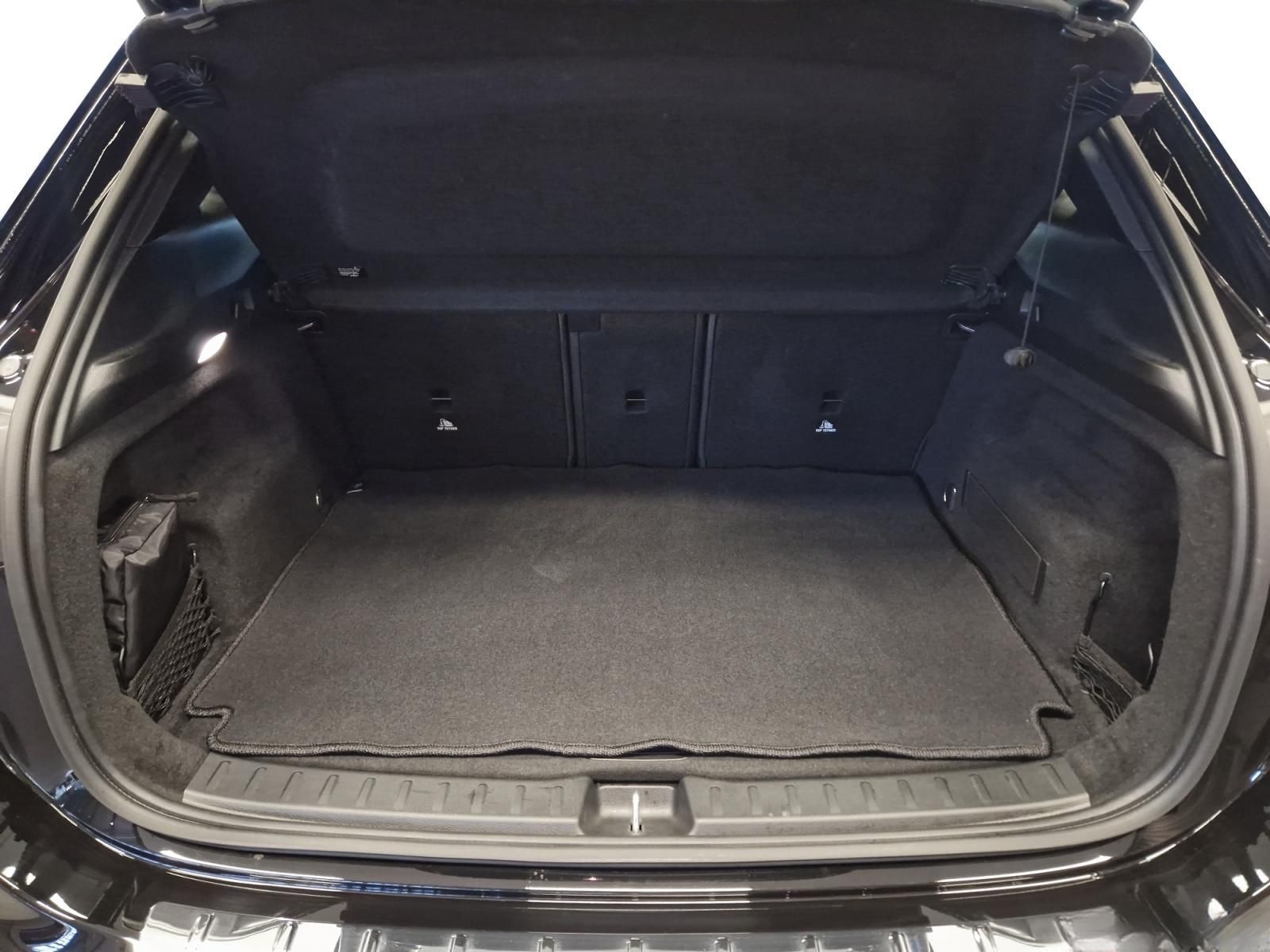 Mercedes-Benz GLA 250 4M AMG  Night AHK EASYPACK 20"LM KEYLESS foto 6