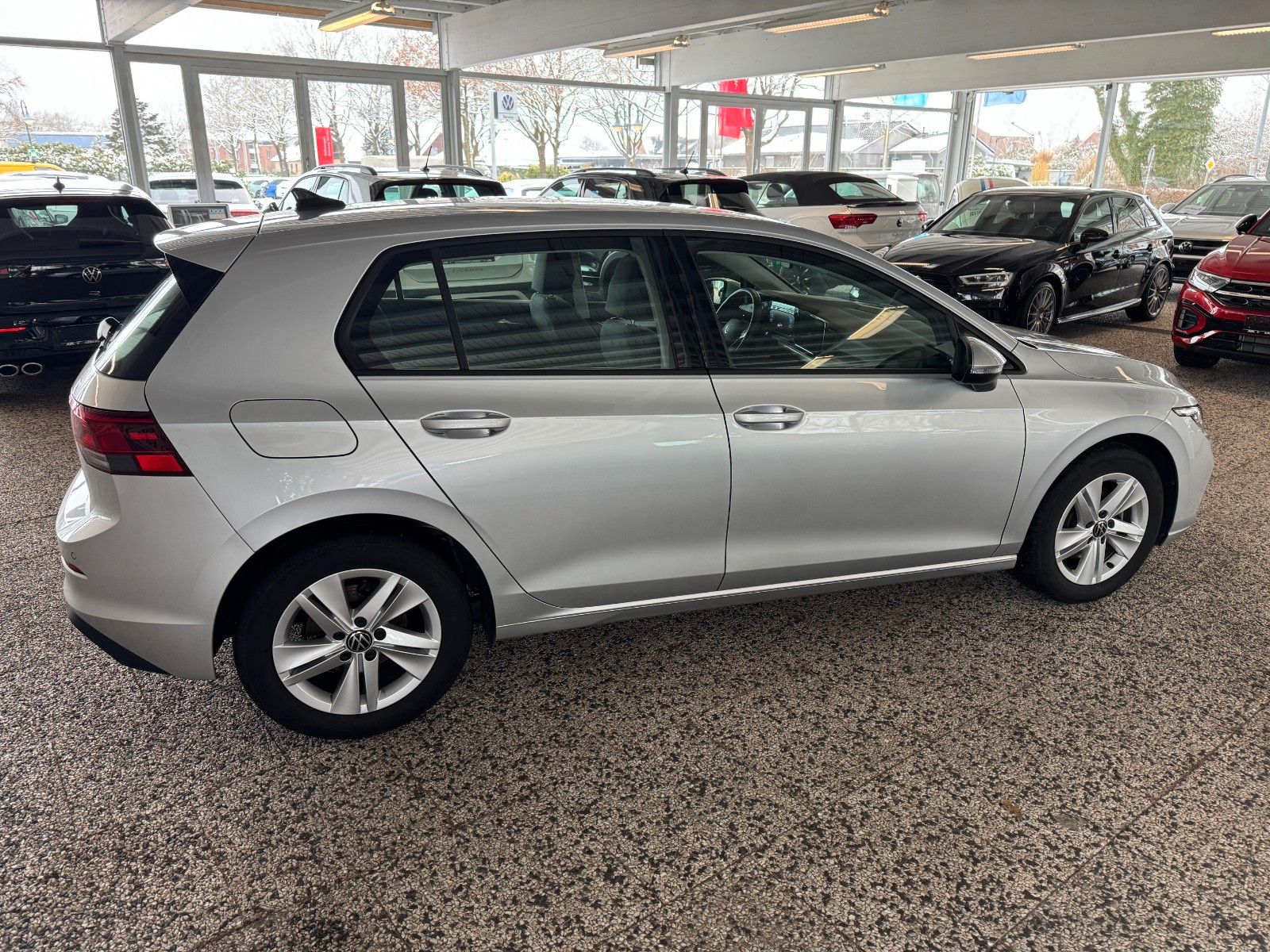 Volkswagen Golf 8 2.0 TDI Life | Navi | ACC | Induktiv foto 6