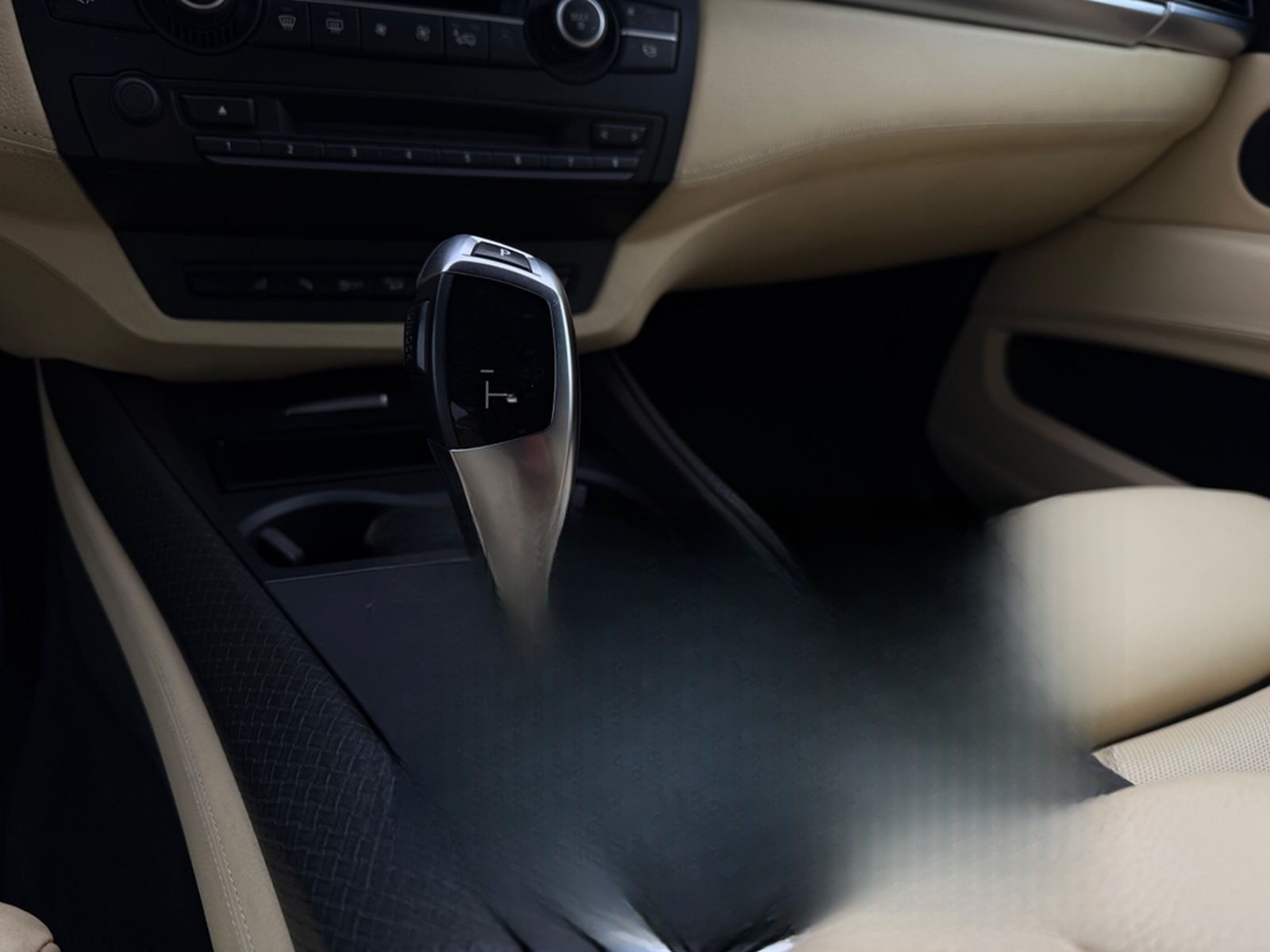 BMW X5 xDrive50i Sport AHK°HEAD-UP°SOFT-CLOSE°KAMERA foto 17