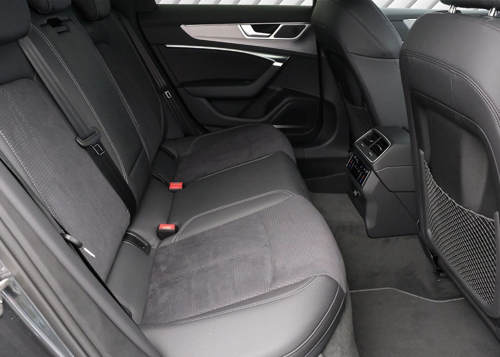 Audi A6 Avant 40 TDI quattro S line foto 12