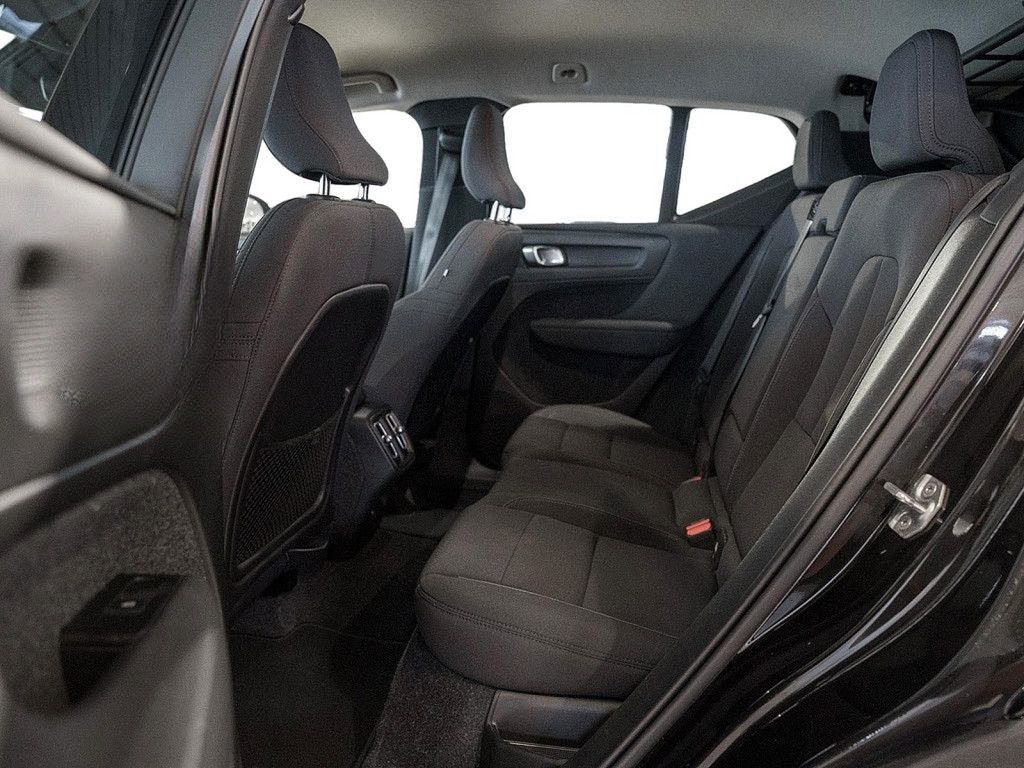 Volvo XC40 T3 Momentum Pro KAMERA NAVI W-LAN AHK LED foto 7