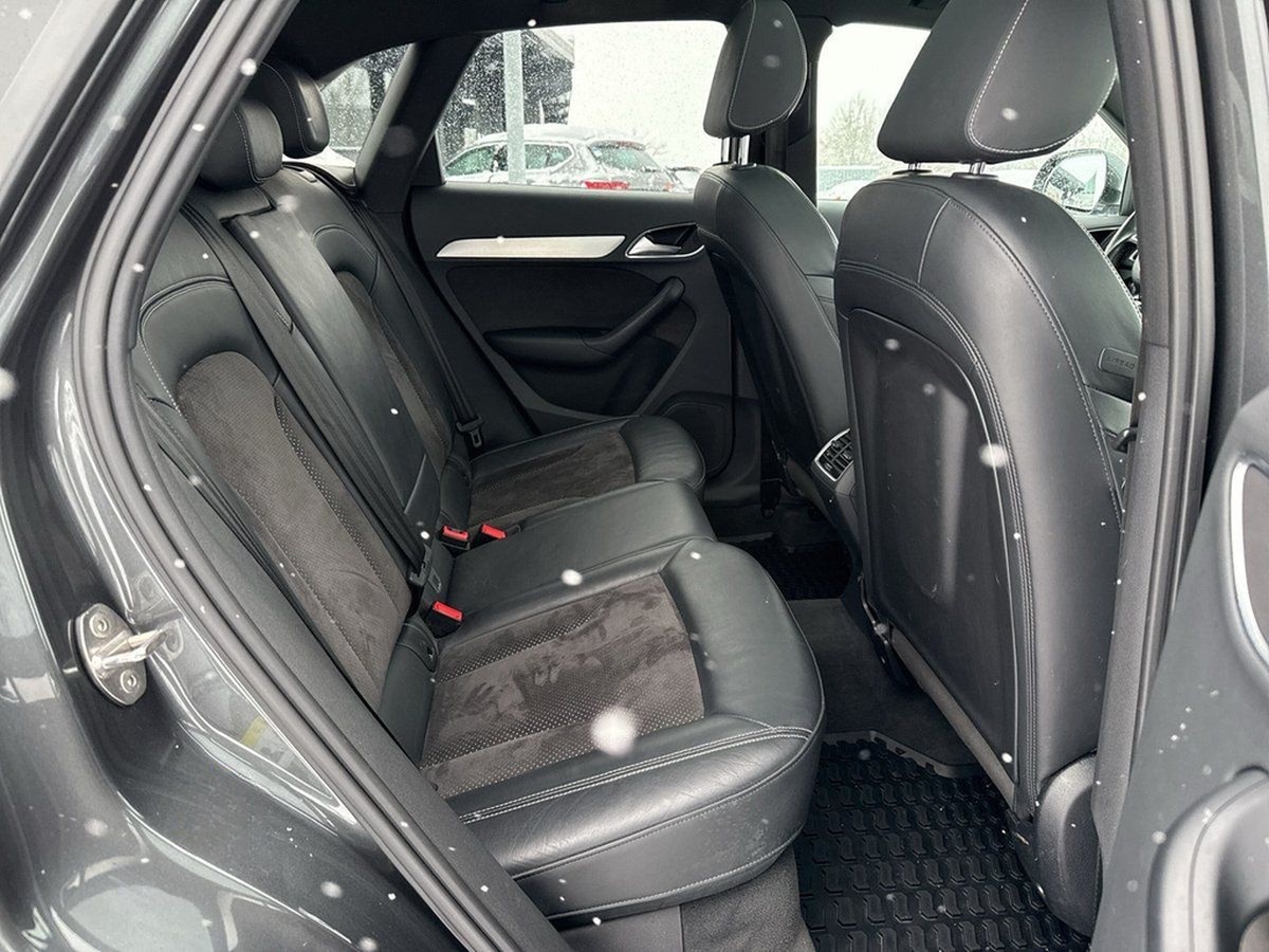 Audi Q3 2.0 TFSI S-LINE AHK+PANO+SHZ+TEMPO+PDC+DAB foto 26