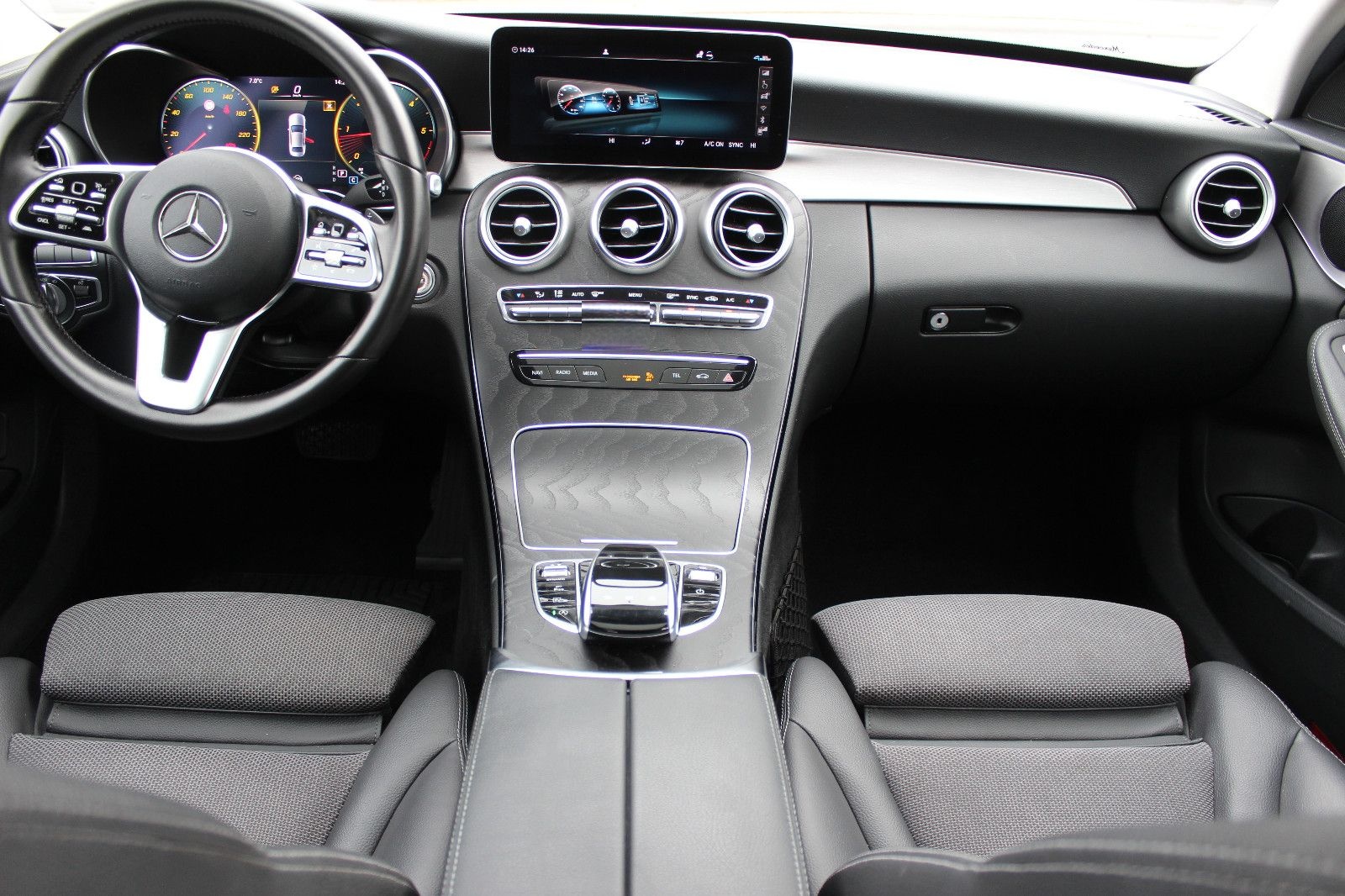 Mercedes-Benz C 200d Limousine/Leder/Navi/PDC+Kamera/LED foto 14