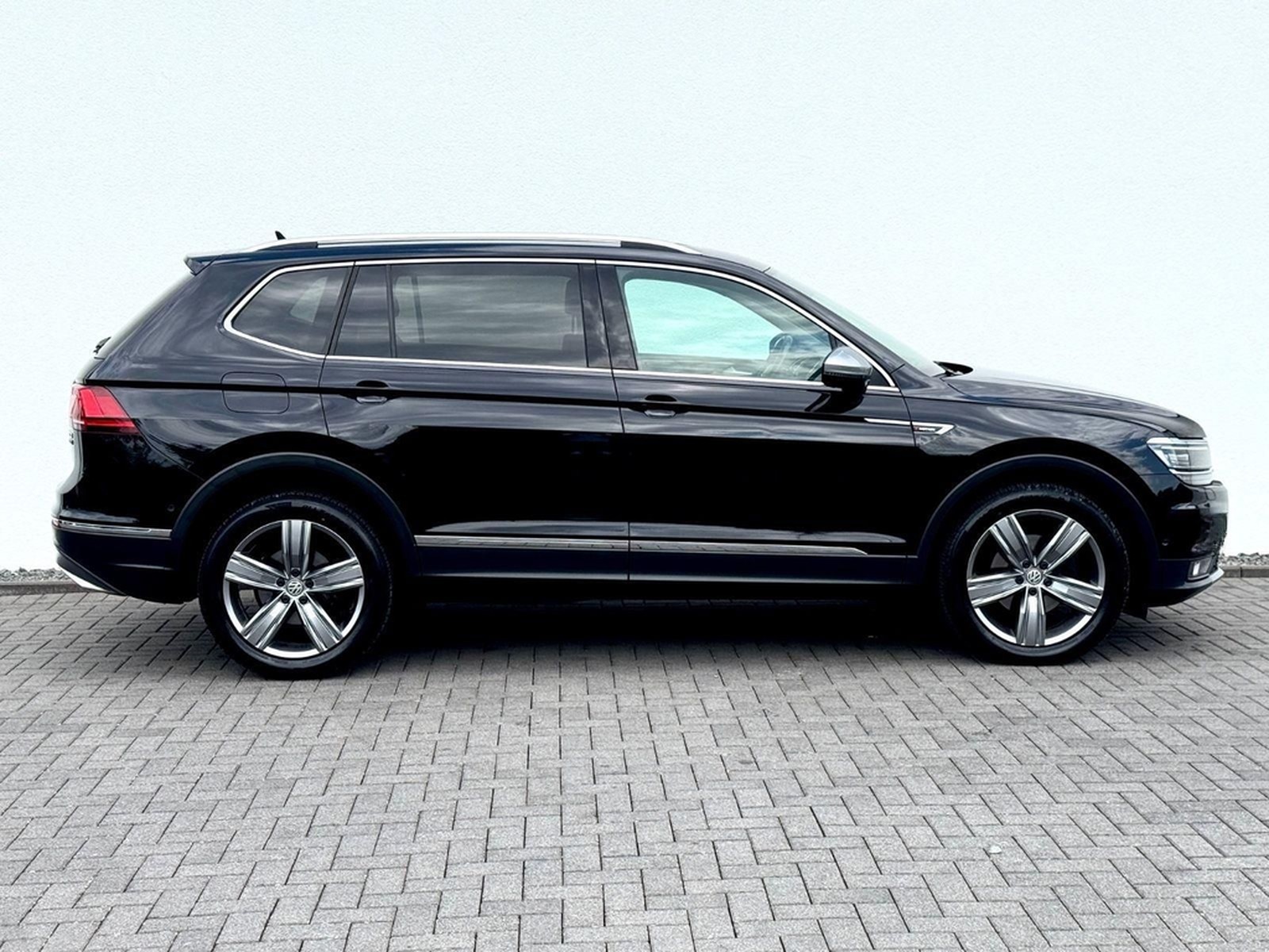 Volkswagen Tiguan Allspace 2.0 TDI DSG 4Motion 7.SITZER foto 4