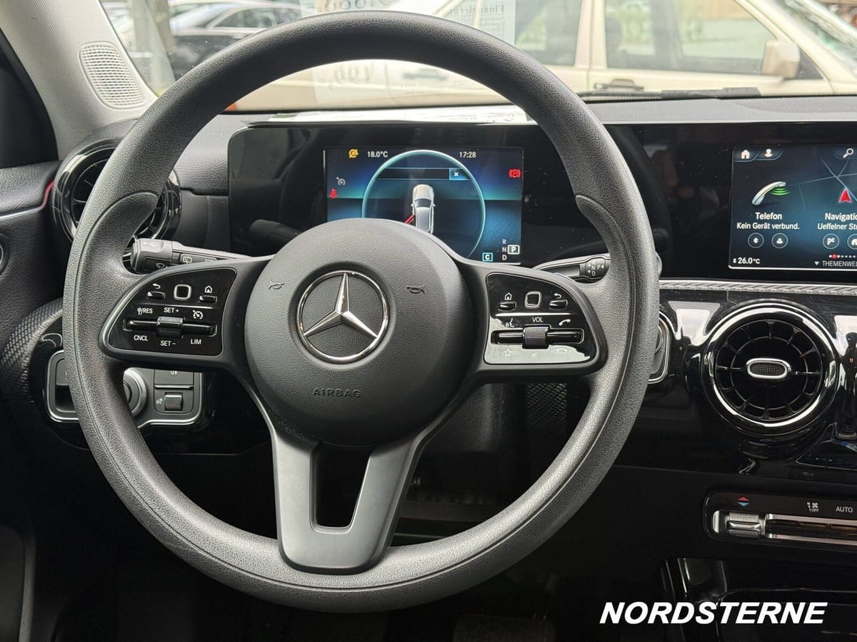 Mercedes-Benz A 180 d Automatik AHK Navi LED Sitzheizung PTS foto 9