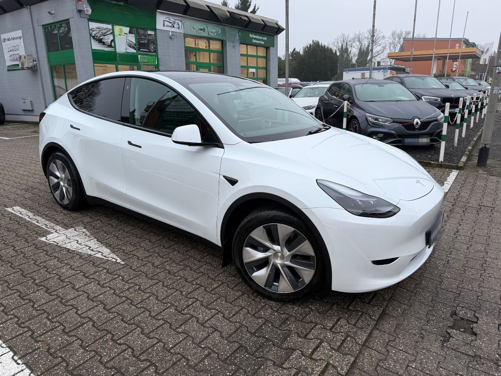 Tesla Model Y RWD 1-HAND AHK AUTOPILOT SOH 93,5 % foto 2