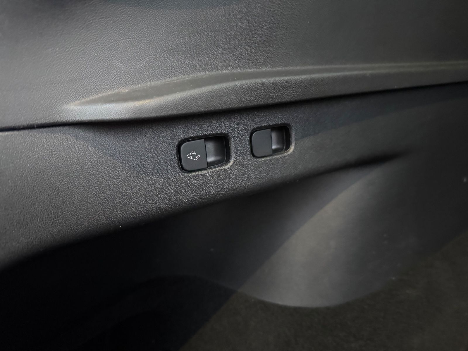 Tesla Model Y RWD 1-HAND AHK AUTOPILOT SOH 93,5 % foto 17