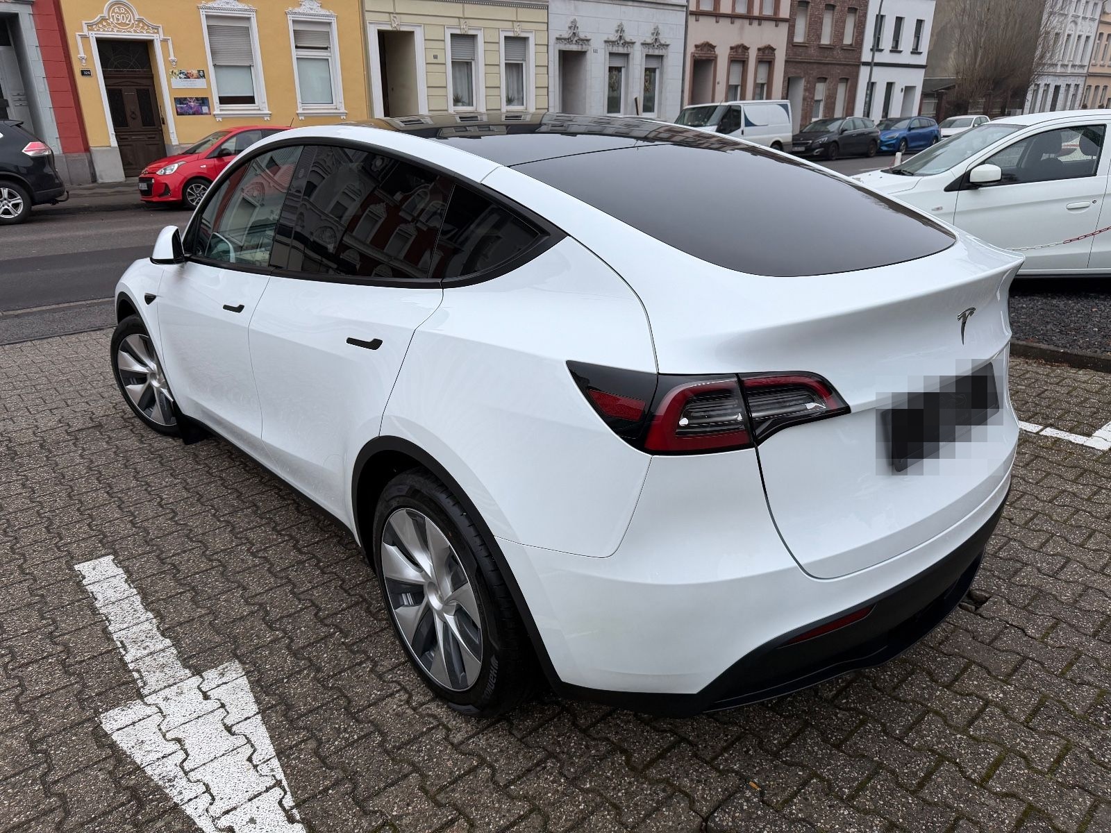 Tesla Model Y RWD 1-HAND AHK AUTOPILOT SOH 93,5 % foto 5