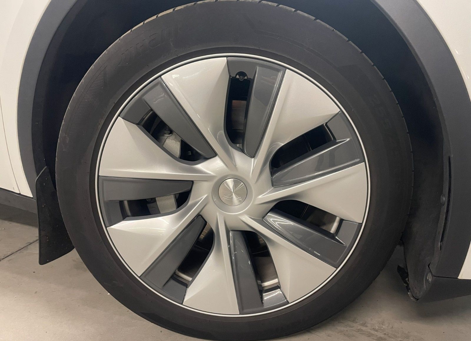 Tesla Model Y Long Range Dual Motor AWD Autopilot Glas foto 11