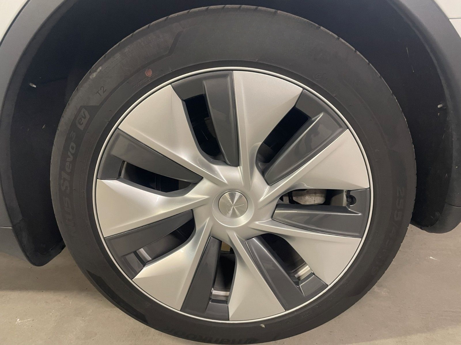Tesla Model Y Long Range Dual Motor AWD Autopilot Glas foto 13