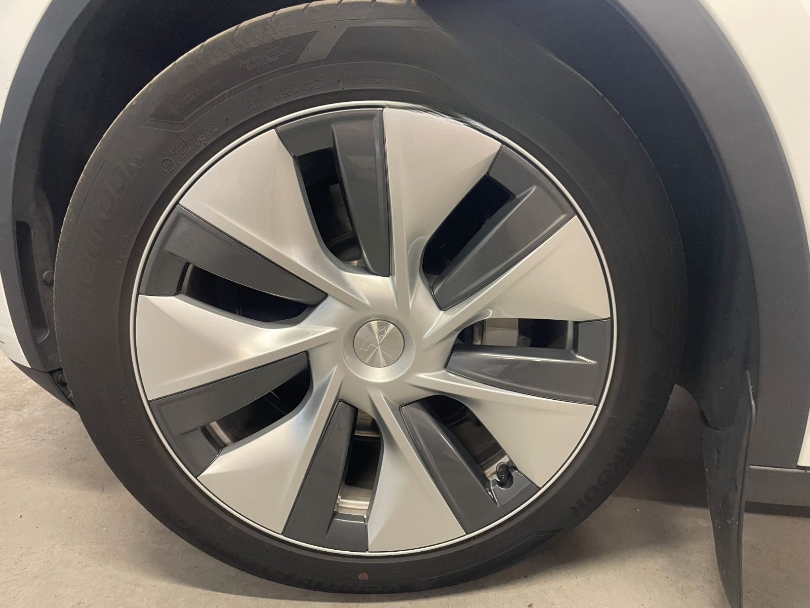 Tesla Model Y Long Range Dual Motor AWD Autopilot Glas foto 15