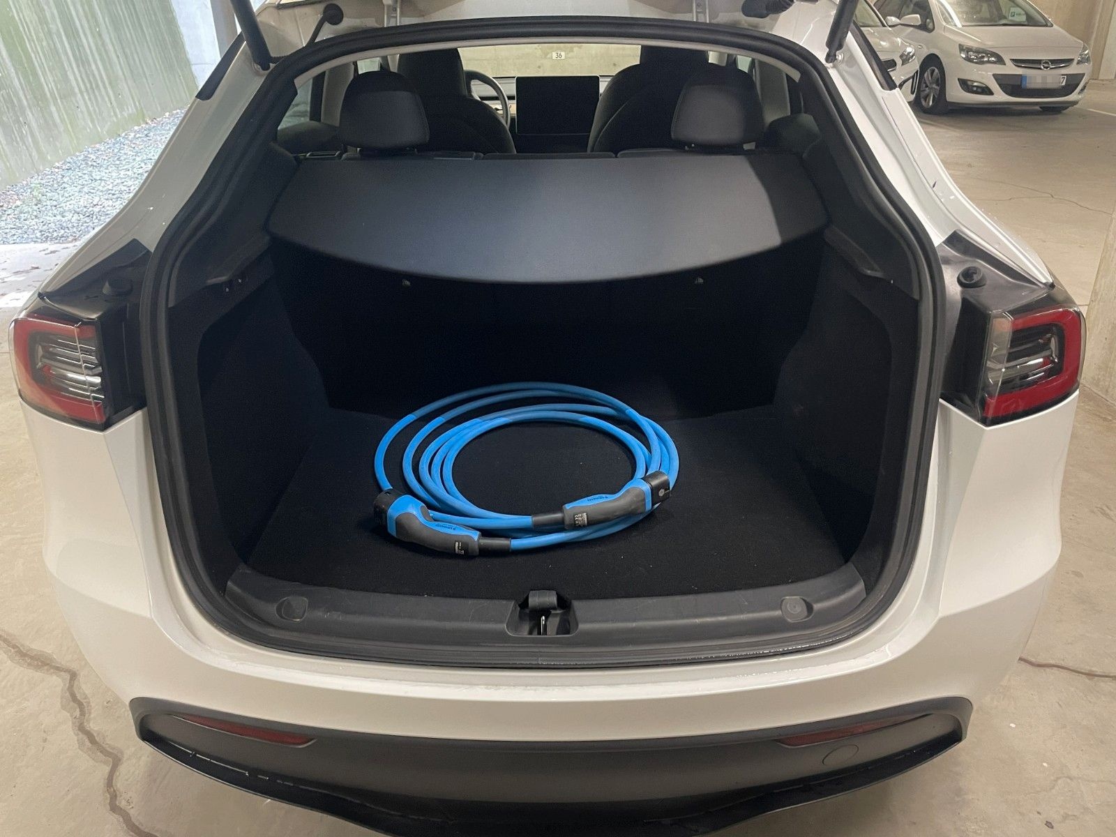 Tesla Model Y Long Range Dual Motor AWD Autopilot Glas foto 4