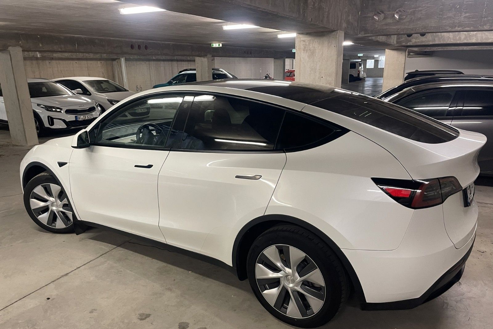 Tesla Model Y Long Range Dual Motor AWD Autopilot Glas foto 5