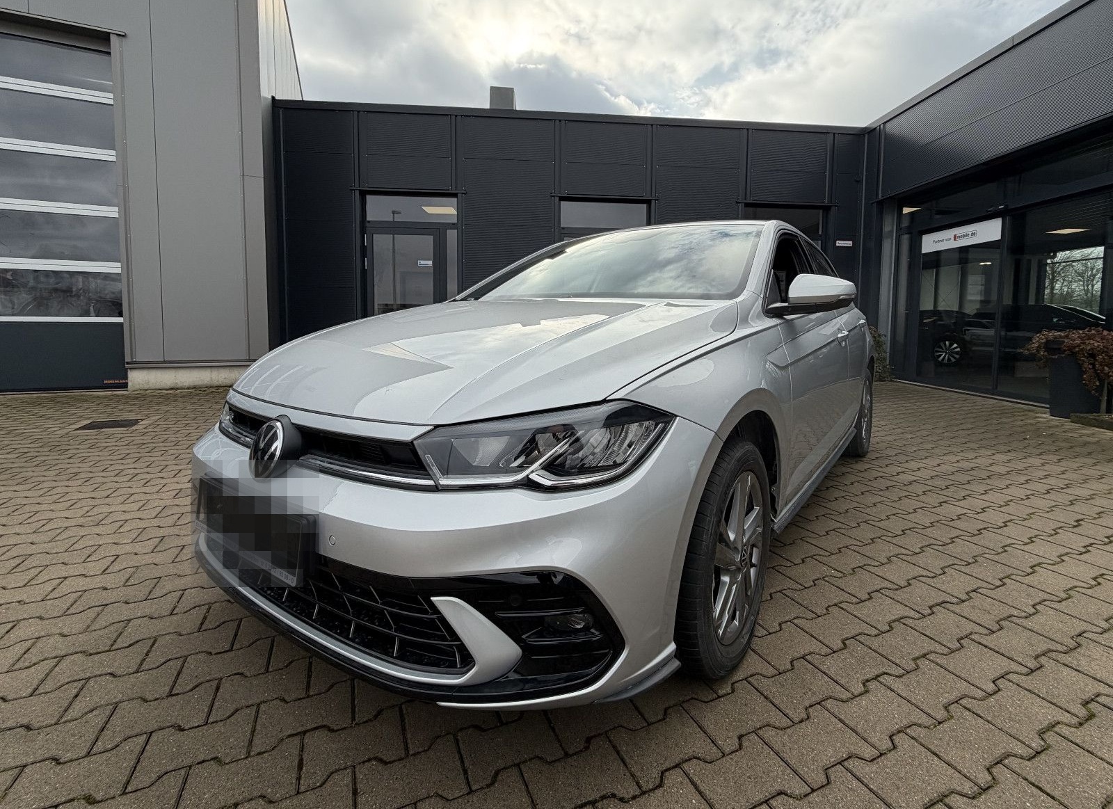 Volkswagen Polo VI 1.0 TSI DSG R-Line Matrix/ACC/Kamera foto 3