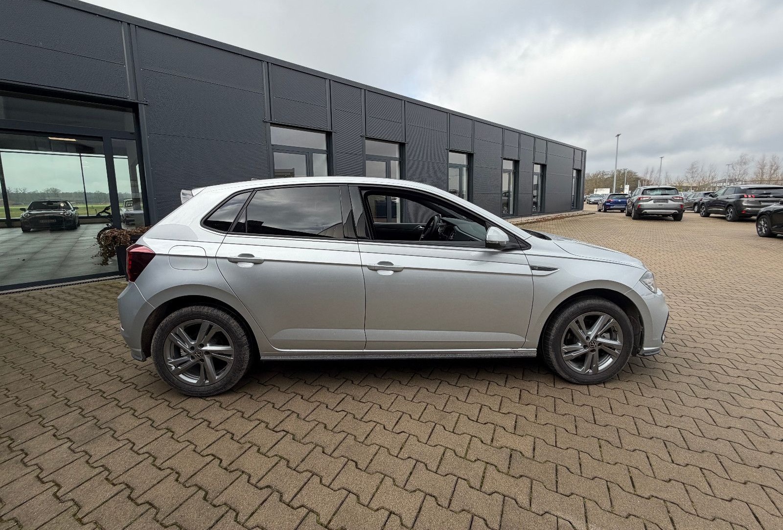 Volkswagen Polo VI 1.0 TSI DSG R-Line Matrix/ACC/Kamera foto 9