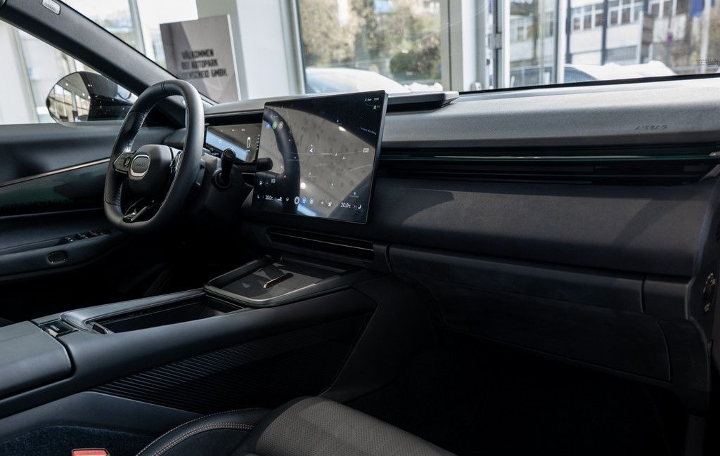 Lynk&Co 08 More ACC SITZBELÜFTUNG PANO MATRIX-LED 360° foto 5