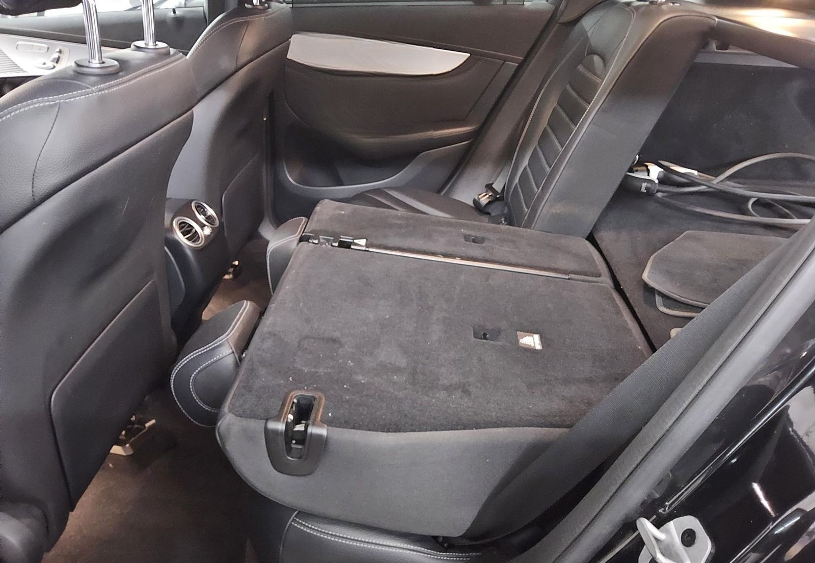 Mercedes-Benz EQC 400 4M Leder Navi MB-LED MBUX Sound RFK foto 13