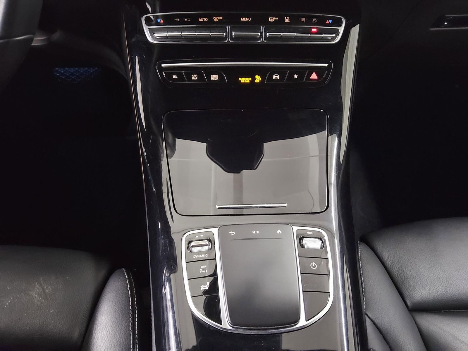Mercedes-Benz EQC 400 4M Leder Navi MB-LED MBUX Sound RFK foto 6