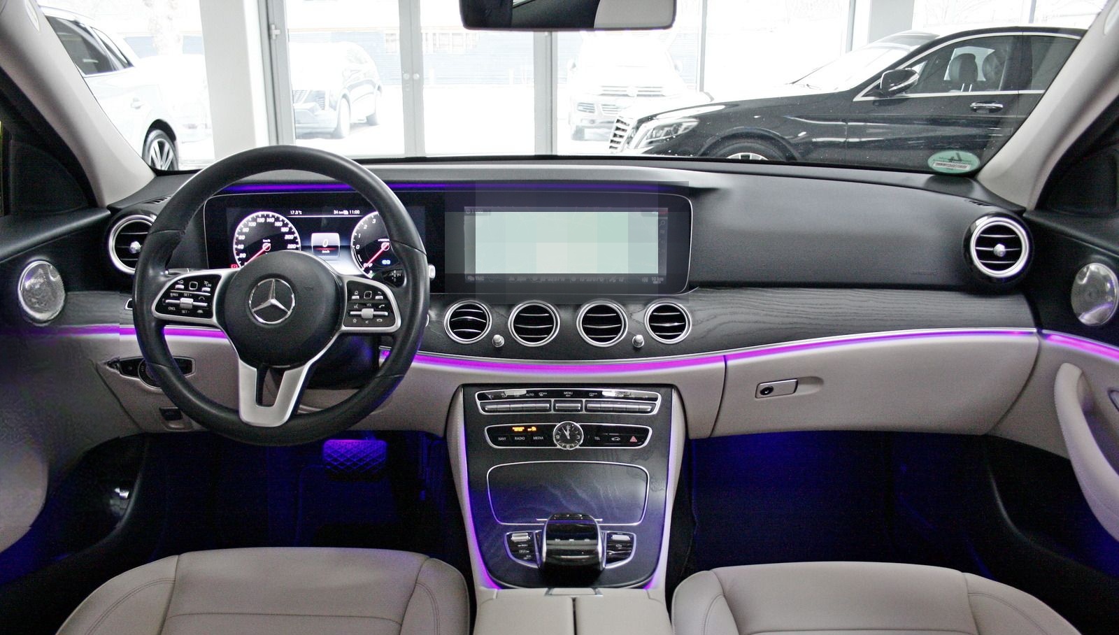 Mercedes-Benz E 300 e PANO TOTW DISTR AIRM MEMORY NETTO 28.500 foto 14