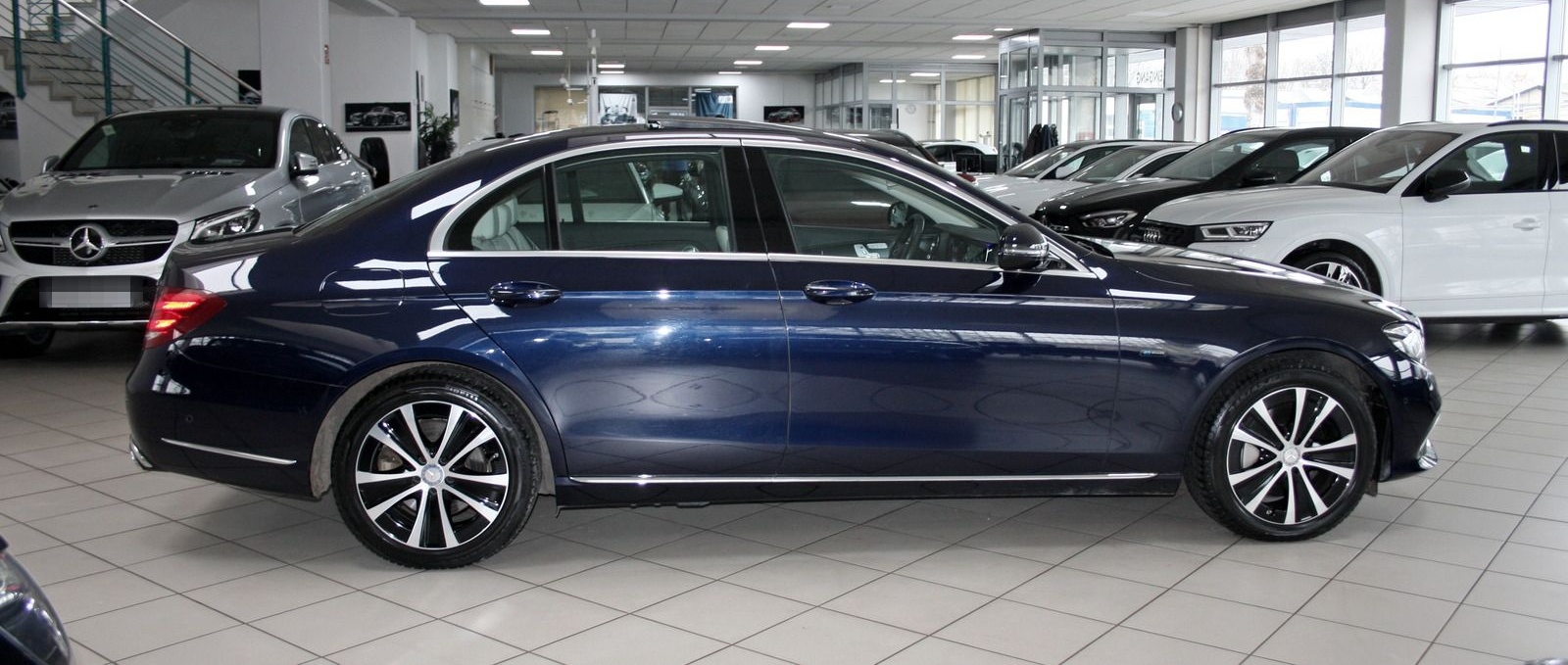 Mercedes-Benz E 300 e PANO TOTW DISTR AIRM MEMORY NETTO 28.500 foto 5